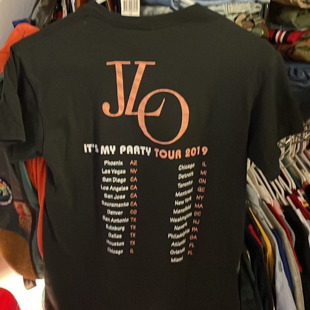 Jennifer Lopez 2019 Concert tee (women’s small) - Picture 4 of 4